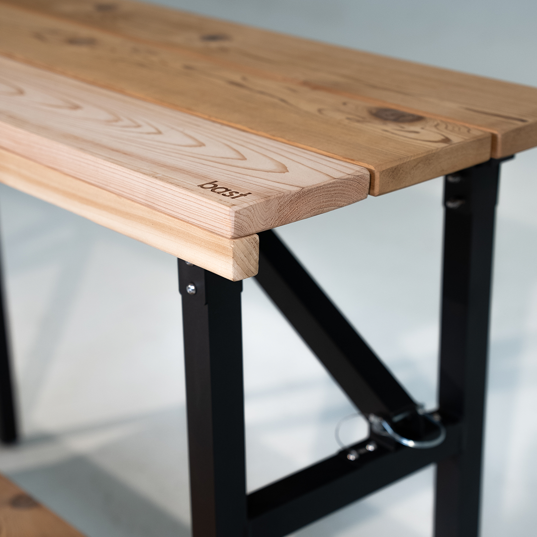 bast Bank aus Zedernholz 